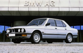 BMW 5 Series zdjęcie (Rok modelowy 1972)